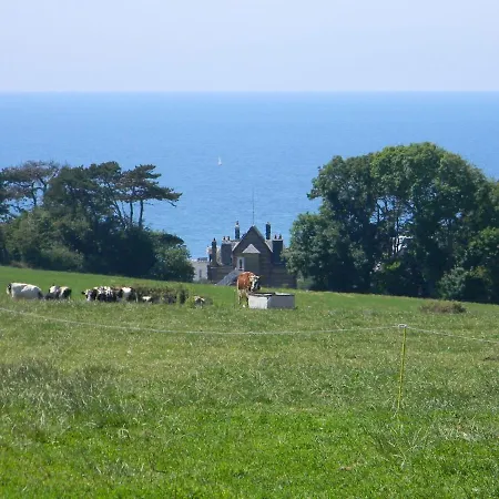 Nyaraló In Normandy Near The Sea *