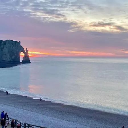 Nyaraló In Normandy Near The Sea Étretat
